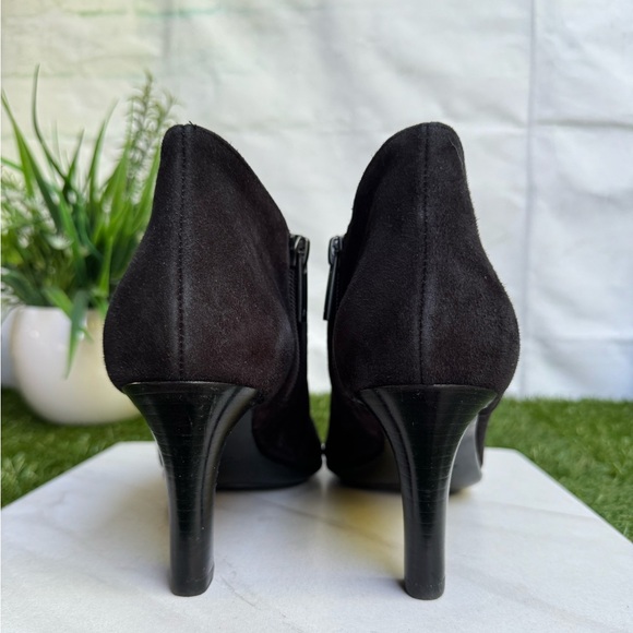 AQUATALIA  Dona Black Suede Ankle Boot size 9 - Picture 5 of 9